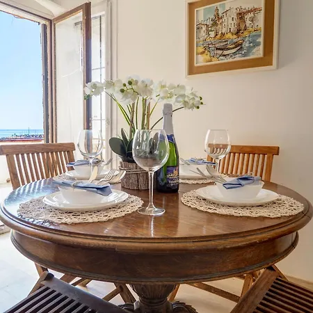 Sea Balcony By Hello Homes *